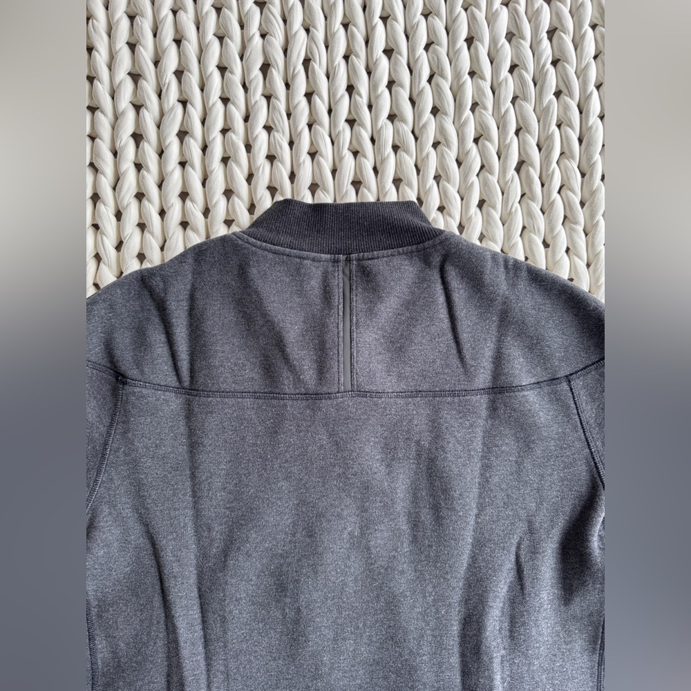 Lululemon Revolve Henley Heathered Black NWOT - Picture 5 of 6